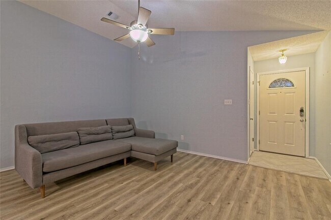 Building Photo - 1007 Markham Ln
