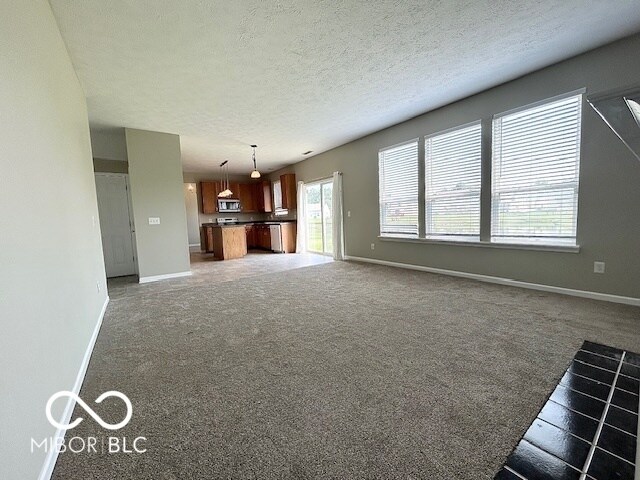 Building Photo - 6647 Crestwell Ln