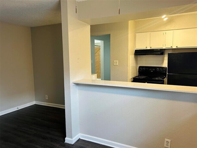 Building Photo - 4314 Gillis St