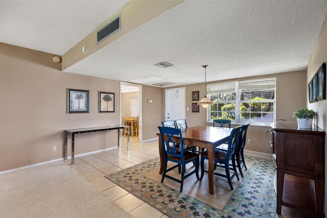 Building Photo - 801 Cypress Blvd