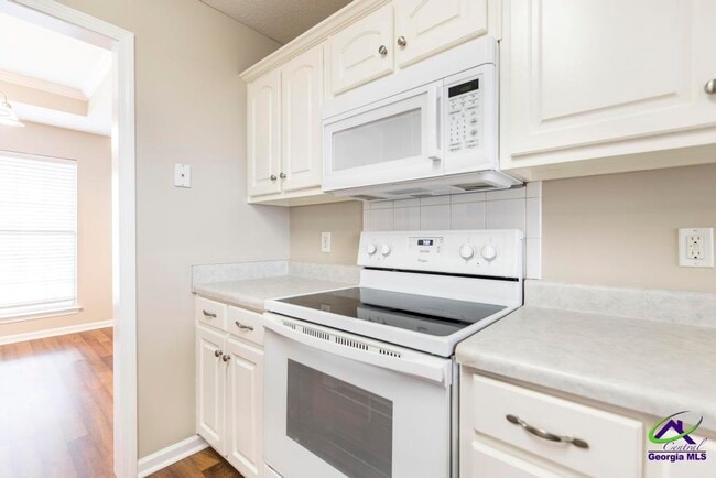 Building Photo - 462 Falkirk Dr