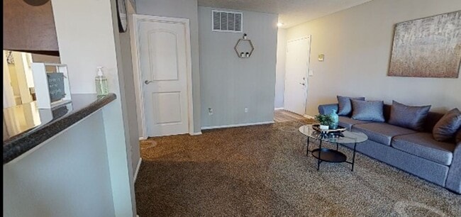 Building Photo - Available now! One bedroom with Wood Burning Fireplace, in Dublin City Schools!