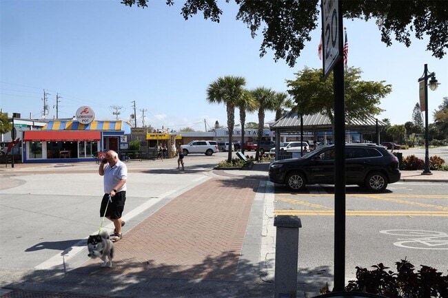 Building Photo - 8657 Palmer Park Cir