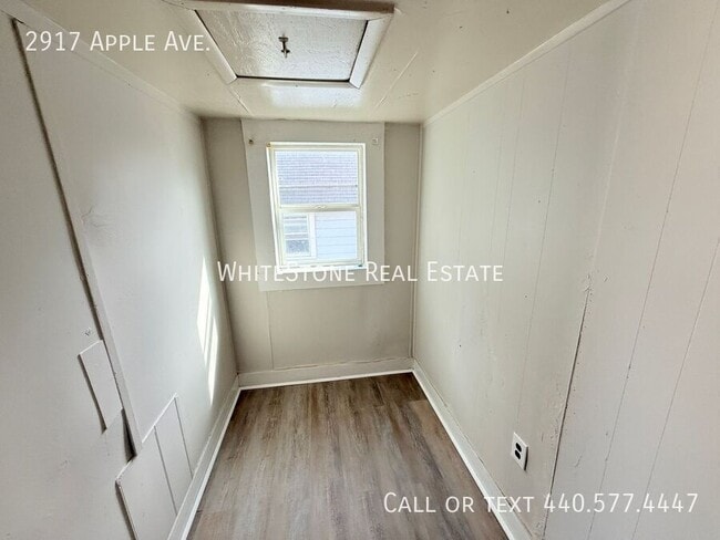 Building Photo - 2917 Apple Ave