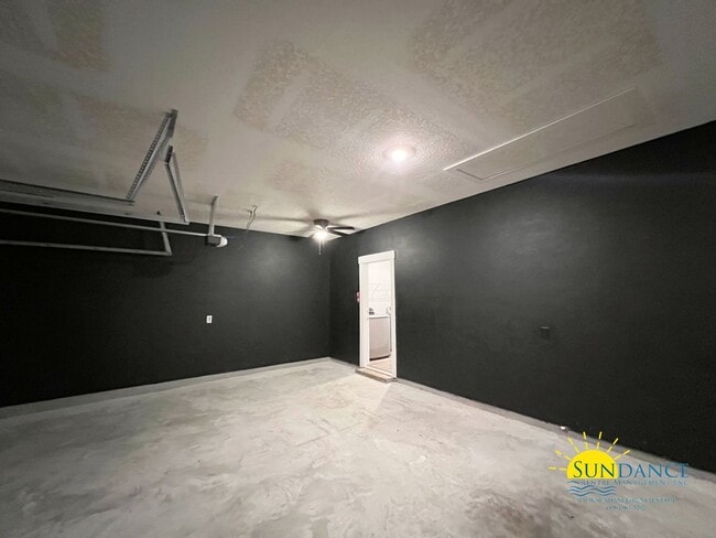 Building Photo - 4-Bedroom SOLAR ENERGY Home in Shoal River Landing!