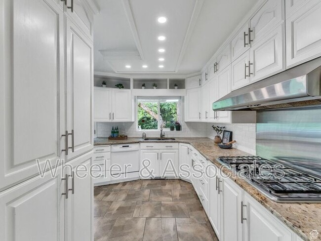 Building Photo - 4131 S Fortuna Way