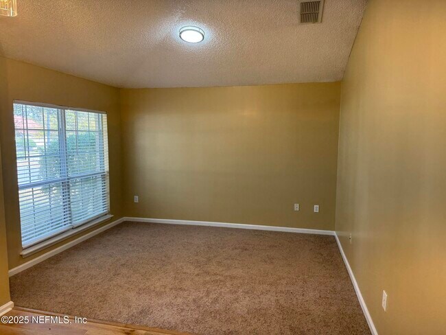 Building Photo - 1318 Yellow Jacket Ct