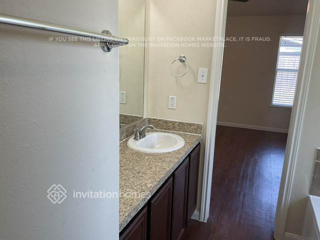 Building Photo - 4026 Hawthorn Arbor Ct
