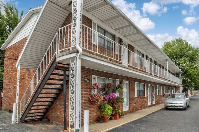 Building Photo - 2193 E Columbia St