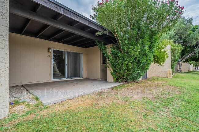 Building Photo - 2256 W Lindner Ave