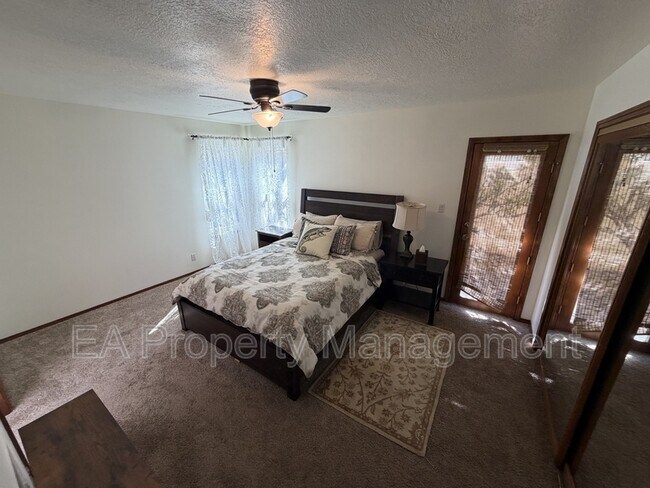 Building Photo - 4904 Purcell Dr NE