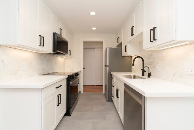 Building Photo - Park Place Apartments