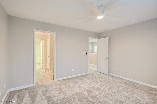 Building Photo - 25 Red Oak Canyon St