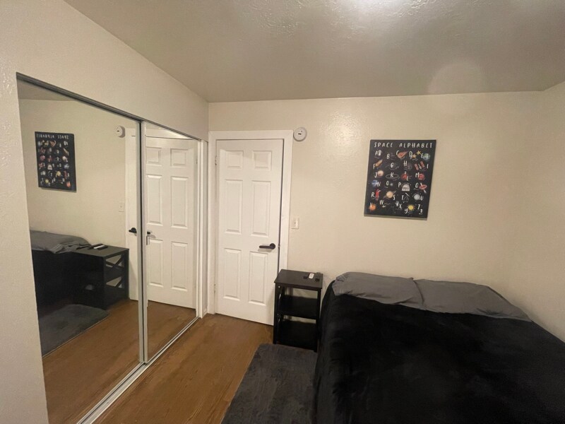 Building Photo - 2528 14th Ave Ct