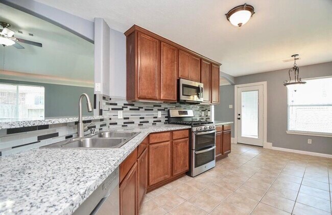 Building Photo - 8515 Split Branch Ln