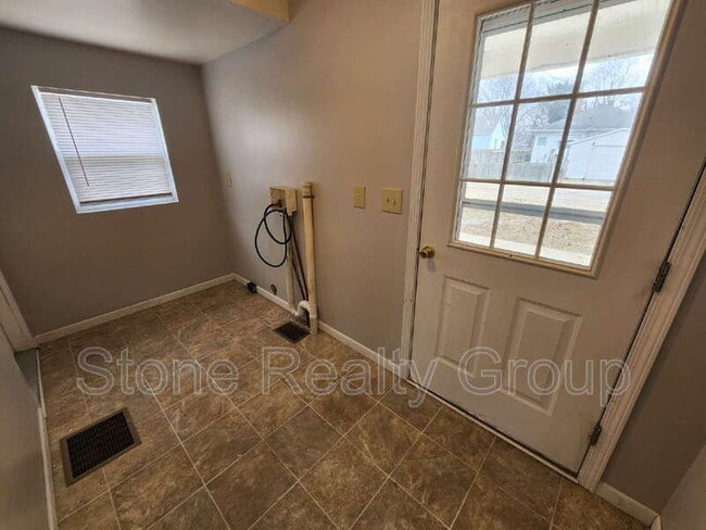 Building Photo - 731 Walnut St