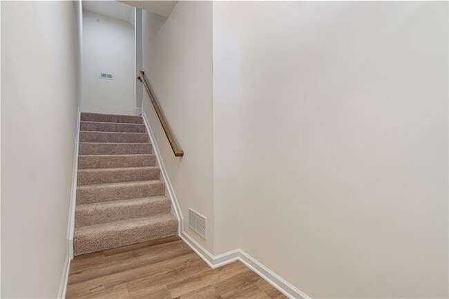 Building Photo - 135 Affinity Dr