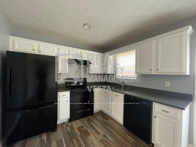 Building Photo - 222 Cody Dr