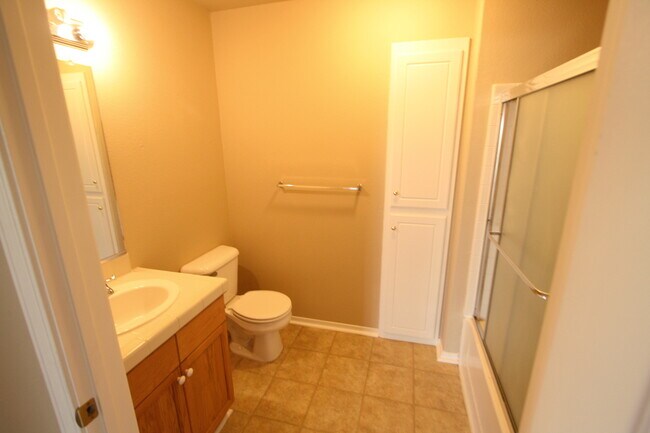 Building Photo - Available Soon! Fully Rehab!