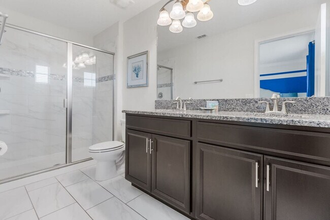 Building Photo - 4743 Kings Castle Cir