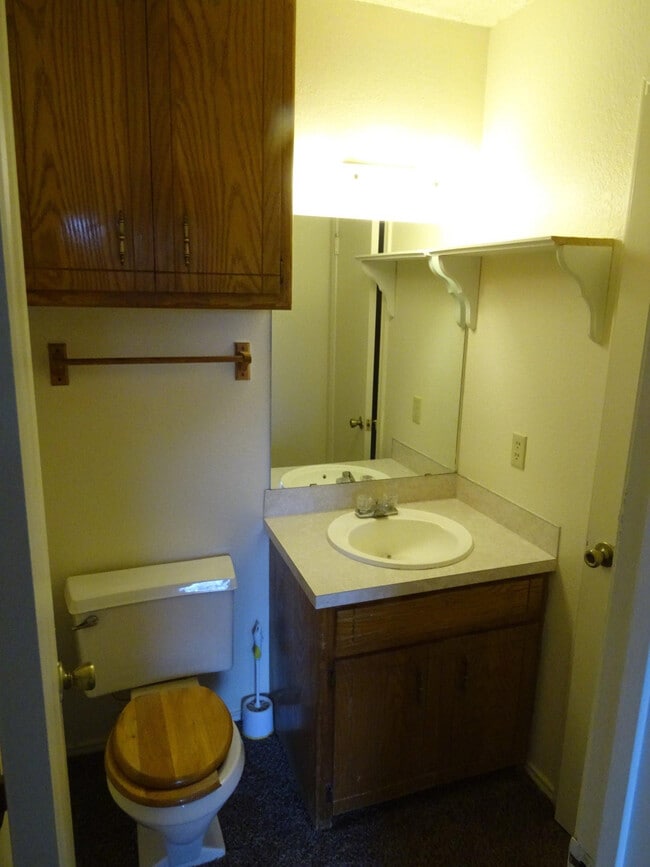 Building Photo - 2303 84th St