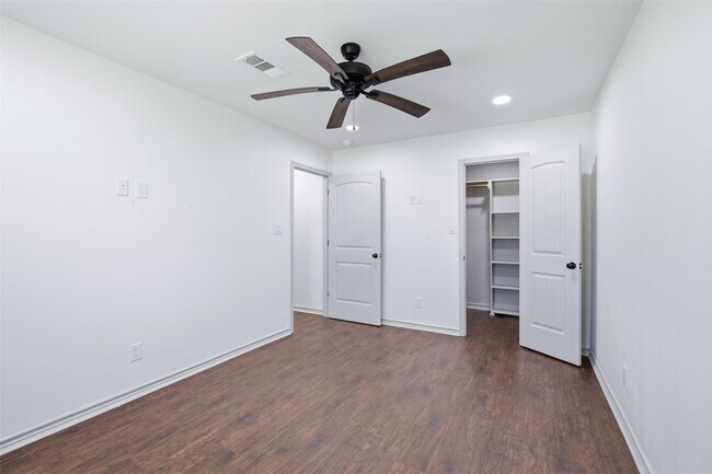Building Photo - 32242 Sky Lakes Dr