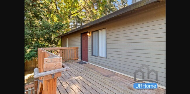 Building Photo - 426 SE 169th Ave