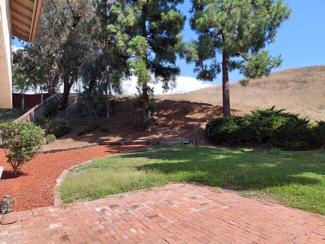 Building Photo - 5612 Galloping Way