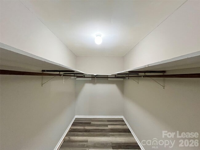 Building Photo - 4719 Country Meadows Dr