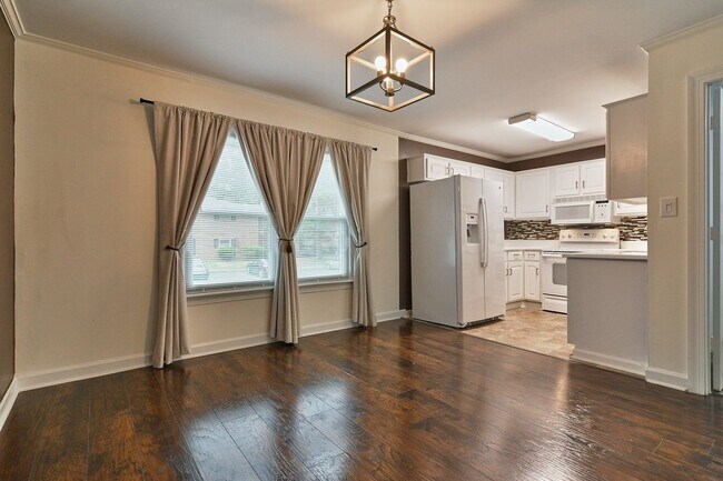 Building Photo - Riverhill Apartments