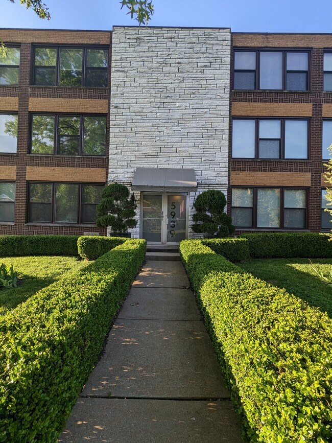 Building Photo - 5939 Nagel Ave
