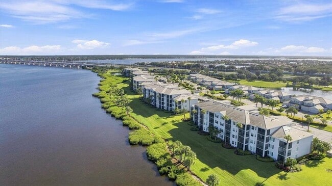 Building Photo - 920 Tidewater Shores Loop