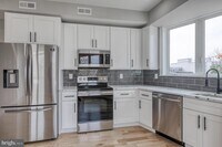 Building Photo - 1917 N Lawrence St