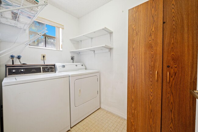 Building Photo - 12665 NW 11th Ct