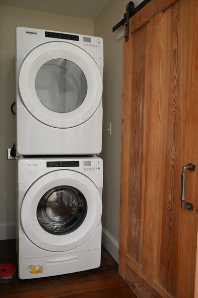 Building Photo - 1207 Washington St