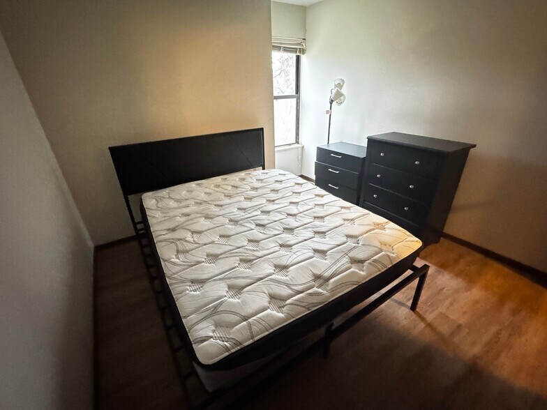 Building Photo - 5745 Autumn Ridge Ct