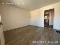 Building Photo - 1 Bedroom Apartment Available!