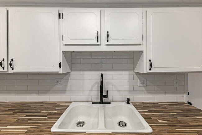 Building Photo - 13066 N 100th Dr