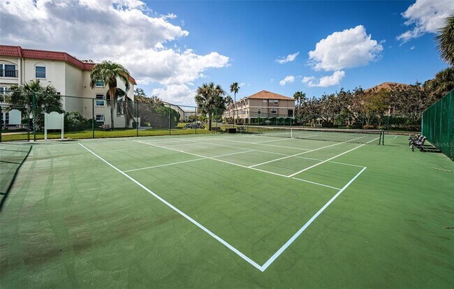 Building Photo - 2700 Bayshore Blvd