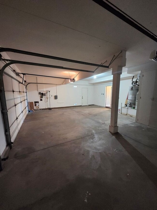 Building Photo - Beautiful two-story home located in the he...