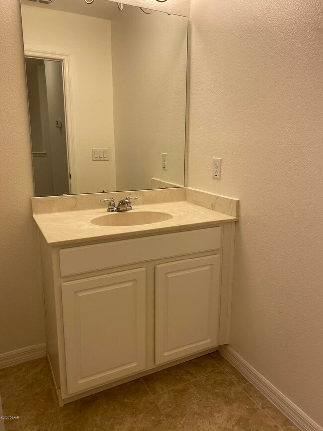 Building Photo - 202 Wentworth Grande Dr