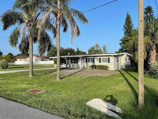 Primary Photo - 2118 Lake Christie Dr