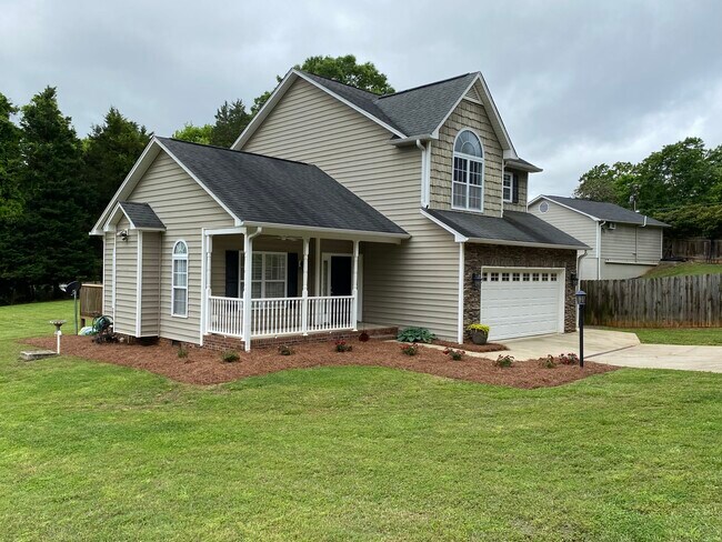 Primary Photo - 100 Savannah Meadows Dr