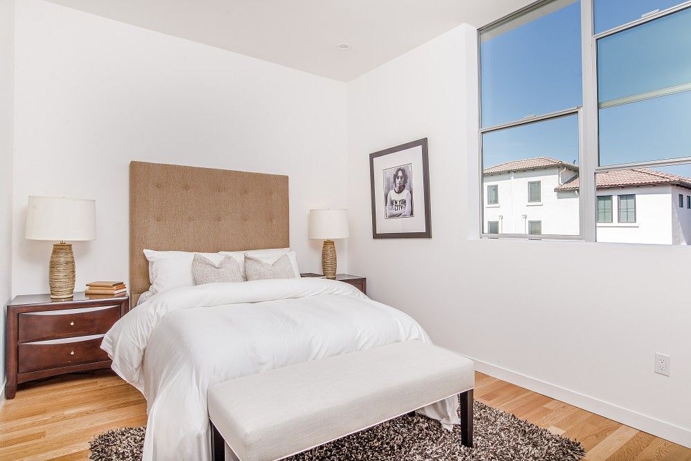 Building Photo - 5935 W Parkcrest Pl