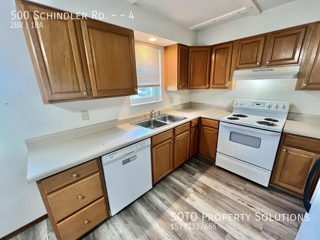 Building Photo - 500 Schindler Rd