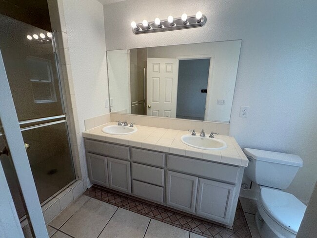 Building Photo - 3 bedroom | 2 bathroom | Single family hom...