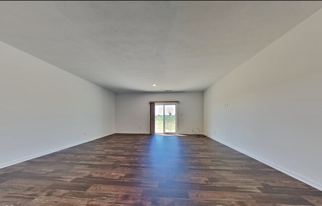 Building Photo - 2018 Maplewood Ln
