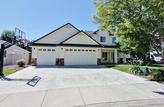 Building Photo - 4325 N McKinley Pk Ave