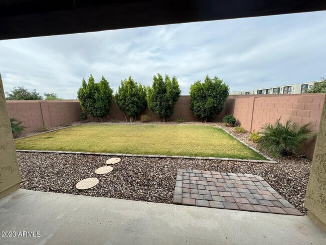 Building Photo - 6850 N 88th Ln