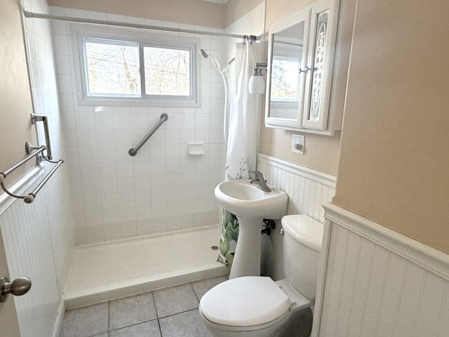 Building Photo - 2007 Schuyler Dr